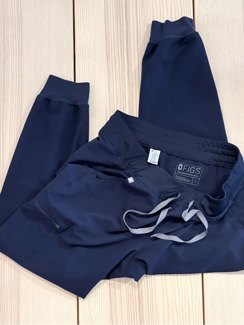 FIGS Tansen Jogger Scrub Pants Men’s Large Navy Technical Collection